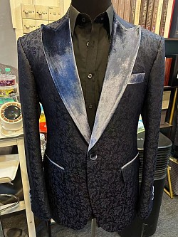 Velvet Lapel Tuxedo Suits